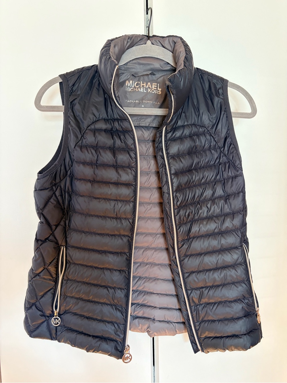 Michael Kors Women's Navy Blue Packable Down-Blend Puffer Vest